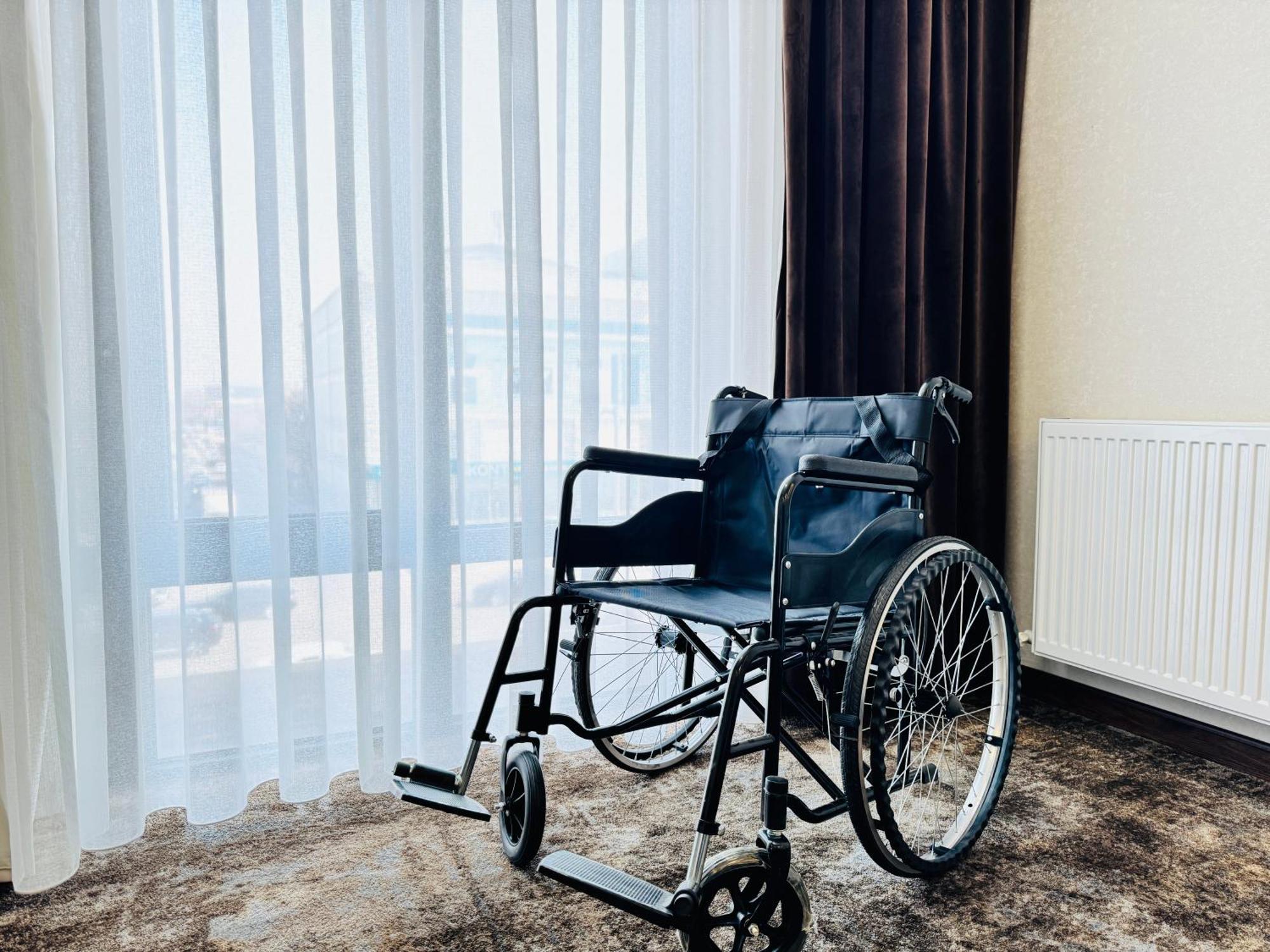 Garnet Mir Hotel طشقند الغرفة الصورة